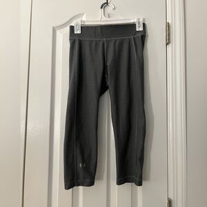 Under ARMOUR Womens Gray Capris Leggings Size Medium